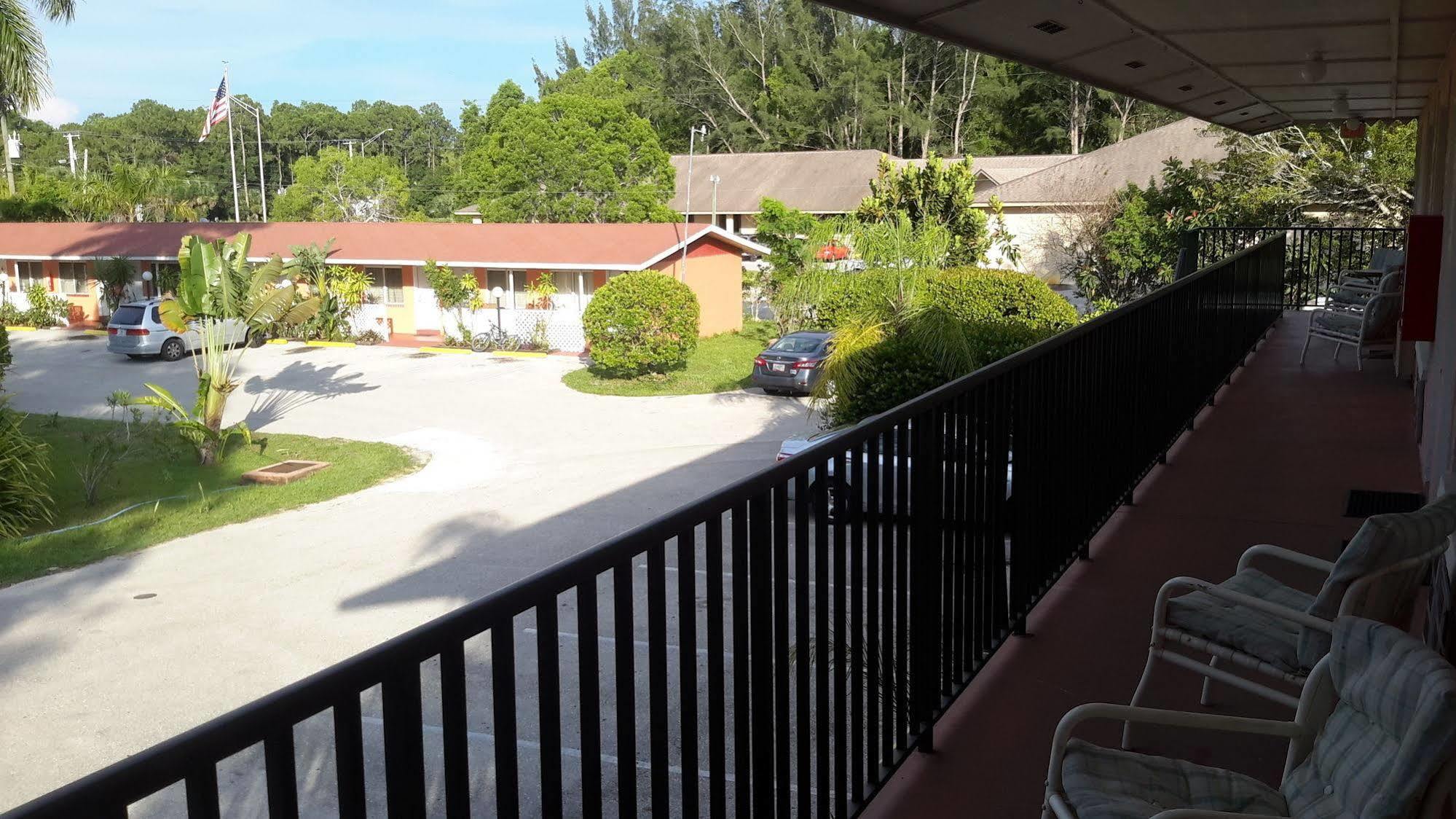 Conty'S Motel Naples Zewnętrze zdjęcie